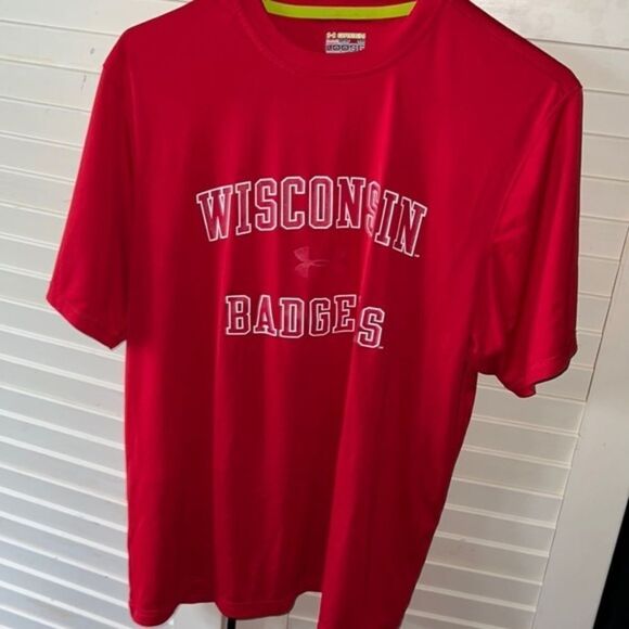 Under Armour loose fit Wisconsin Badgers short sleeve shirt - Picture 1 of 4